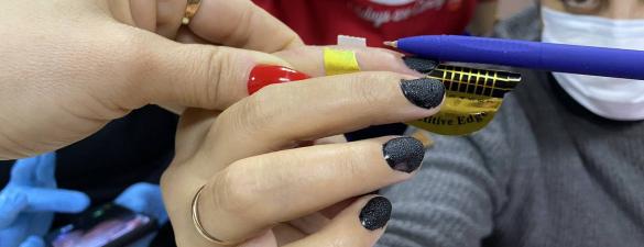 Курс «Моделювання нігтів гелем»